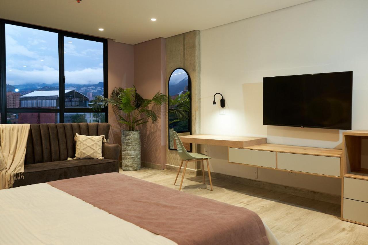 Eutopiq Hotel 메딜린 외부 사진