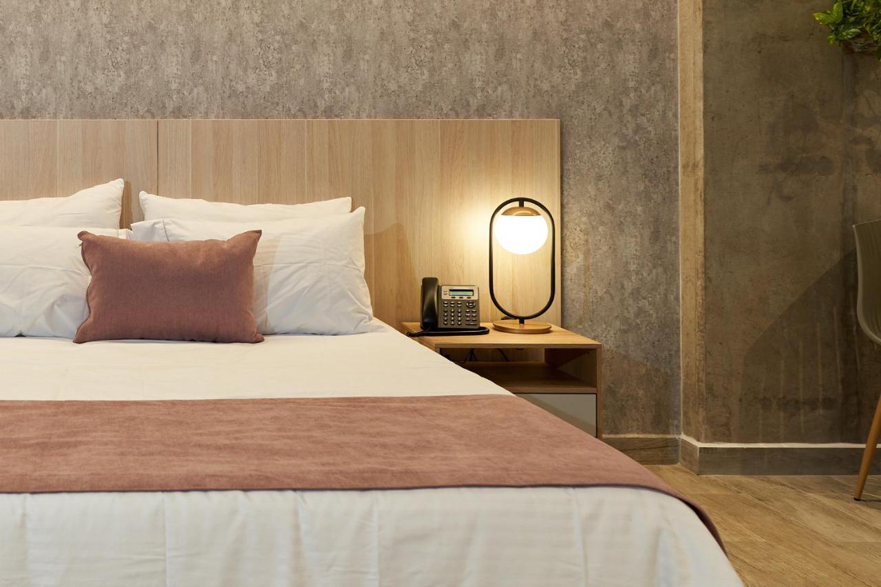 Eutopiq Hotel 메딜린 외부 사진