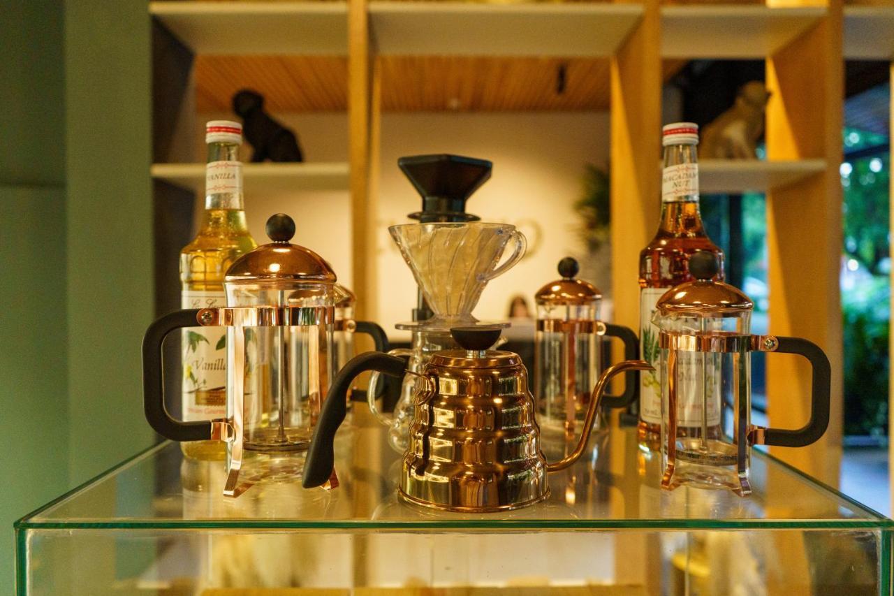 Eutopiq Hotel 메딜린 외부 사진