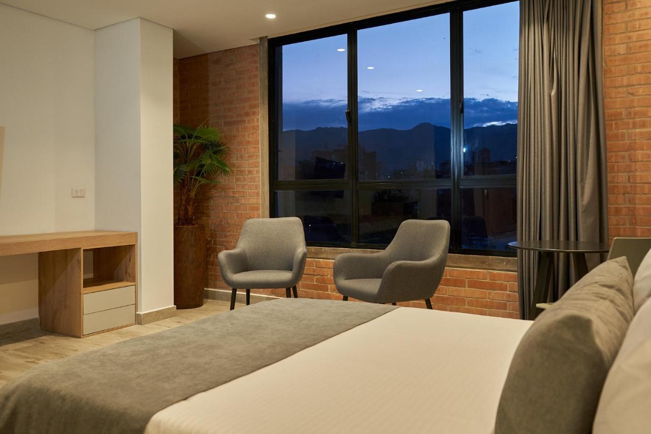 Eutopiq Hotel 메딜린 외부 사진