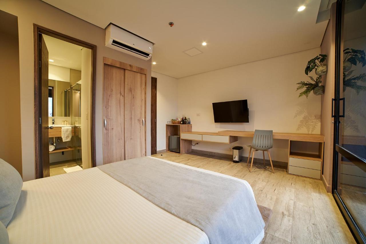 Eutopiq Hotel 메딜린 외부 사진