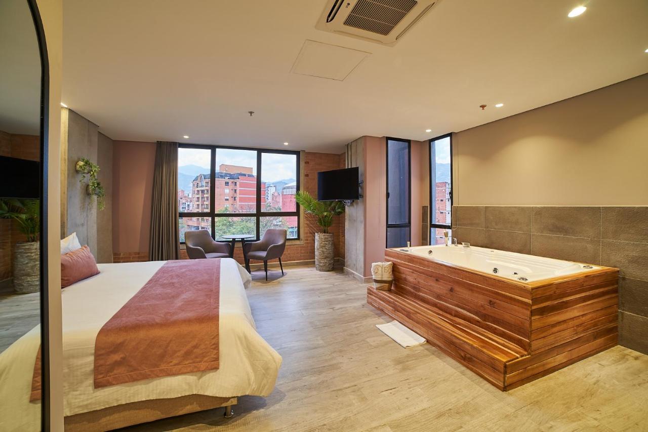 Eutopiq Hotel 메딜린 외부 사진