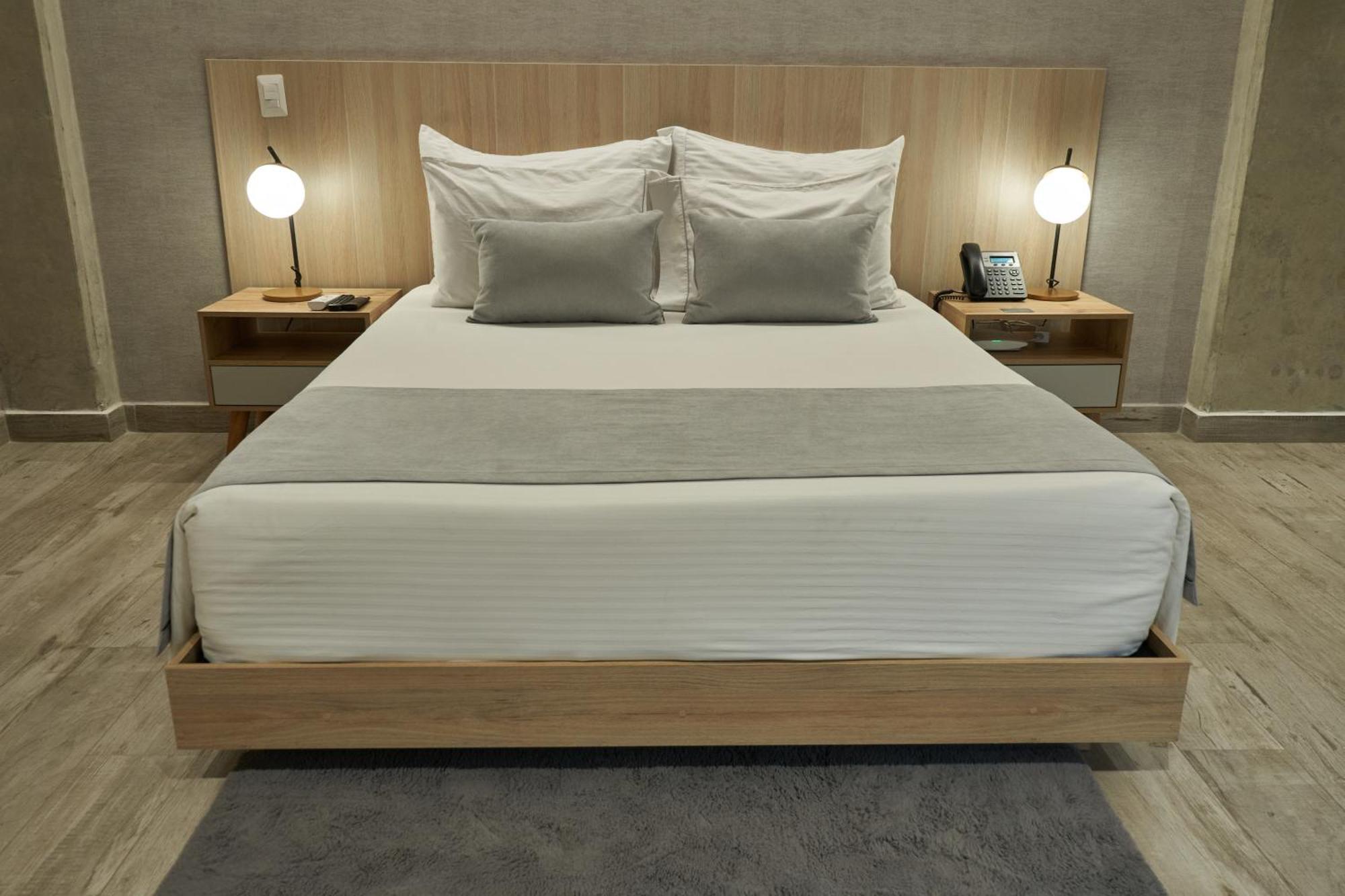 Eutopiq Hotel 메딜린 외부 사진
