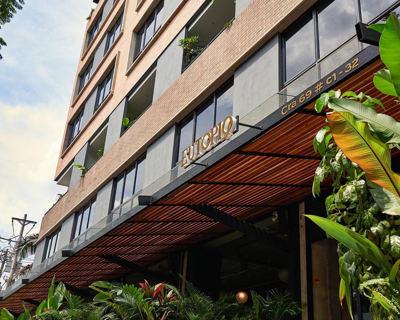Eutopiq Hotel 메딜린 외부 사진