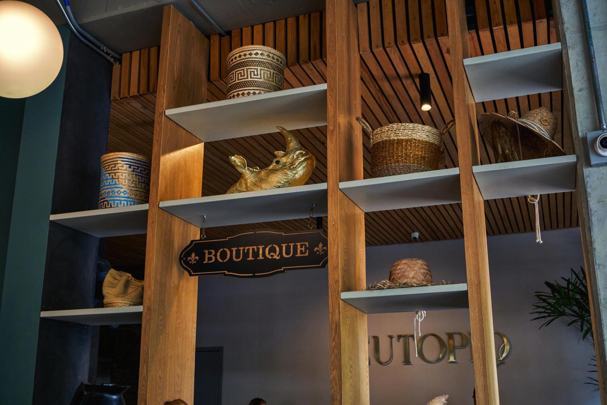Eutopiq Hotel 메딜린 외부 사진
