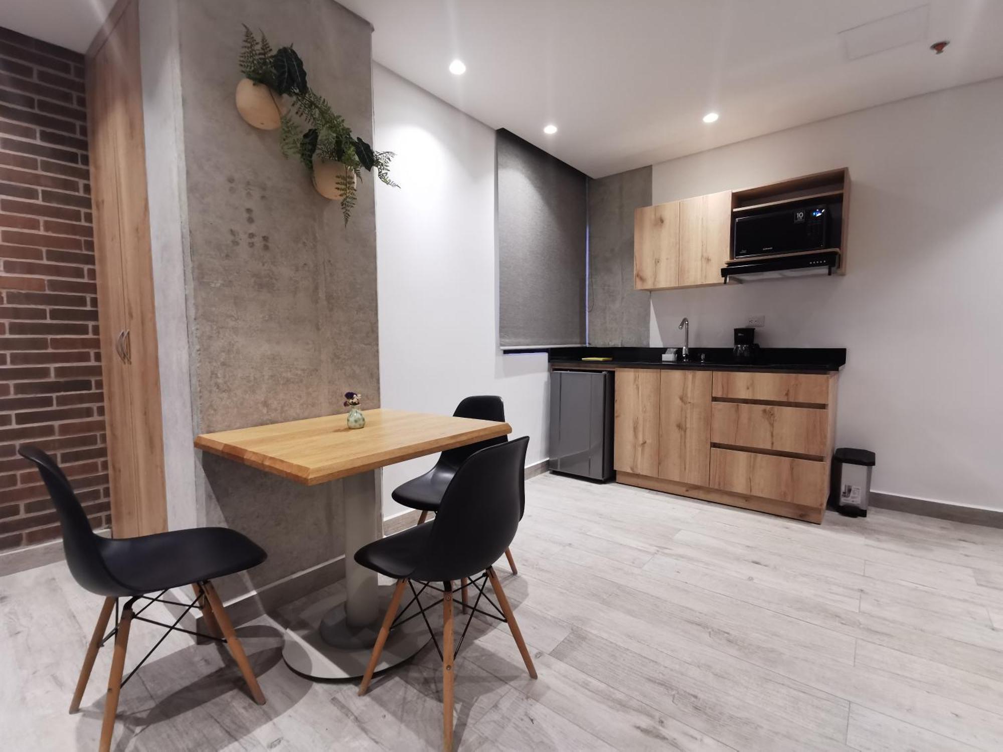 Eutopiq Hotel 메딜린 외부 사진